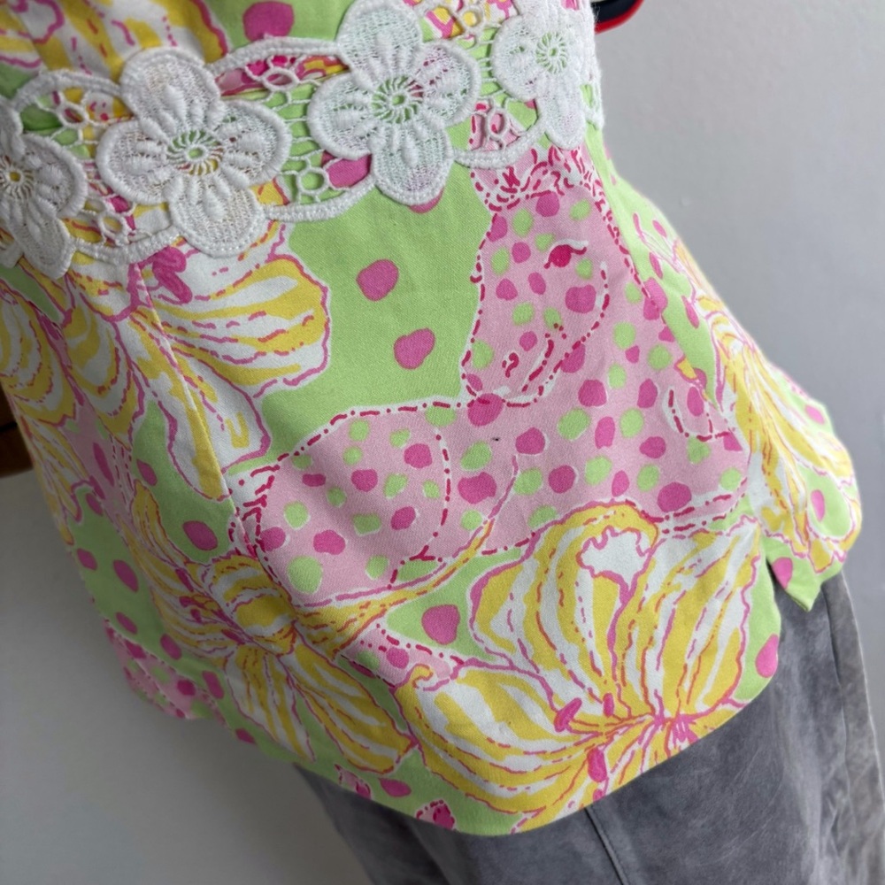 Lilly Pulitzer Green Pink Floral Halter Top w/ Lace Waist Detail Size 8 - Picture 2 of 7